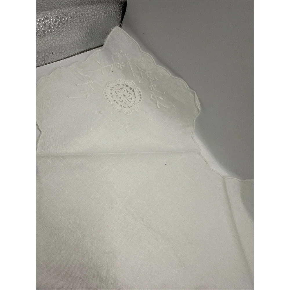 Vintage Hot Rolls Embroidered Linen Flowers White Breadbasket Liner 18x18